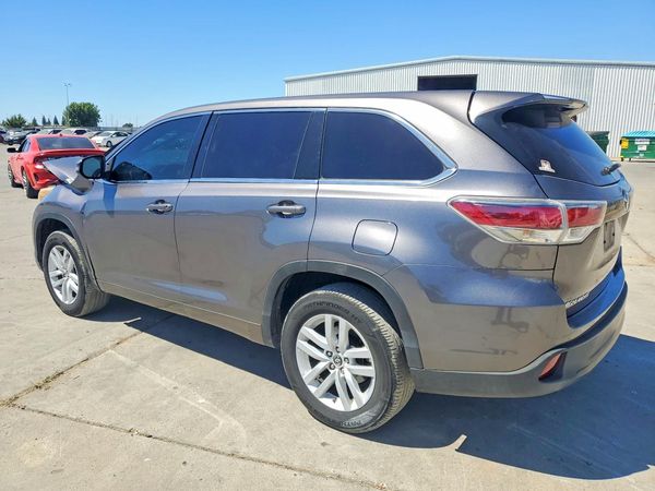 2016 TOYOTA HIGHLANDER