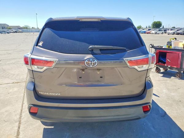 2016 TOYOTA HIGHLANDER
