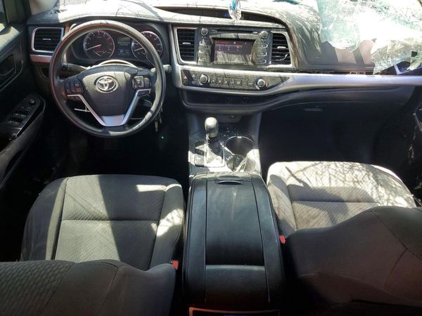 2016 TOYOTA HIGHLANDER