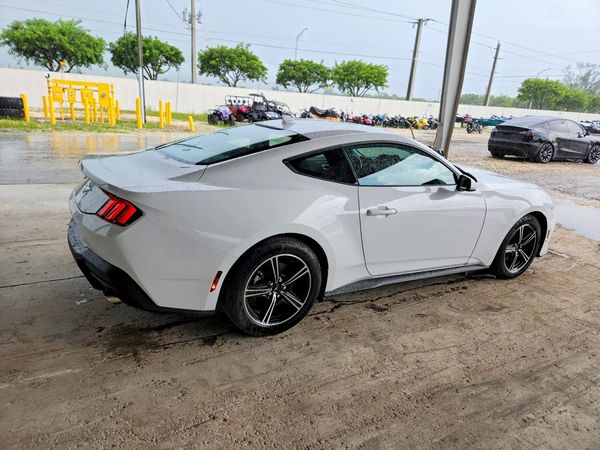 2025 FORD MUSTANG I4