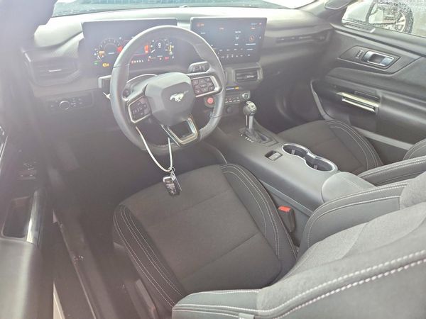 2025 FORD MUSTANG I4