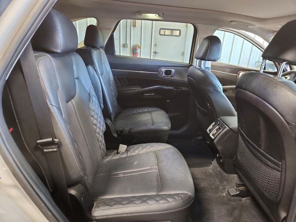 2022 KIA SORENTO