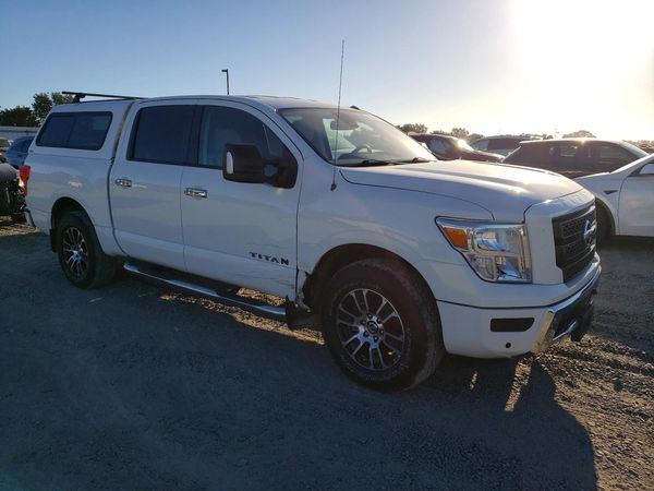 2021 NISSAN TITAN Crew Cab
