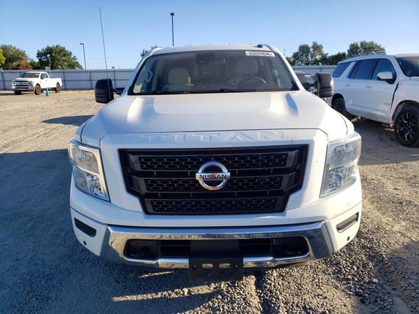2021 NISSAN TITAN Crew Cab