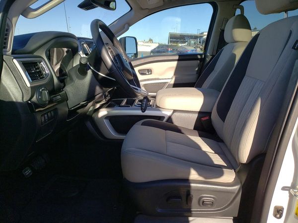 2021 NISSAN TITAN Crew Cab