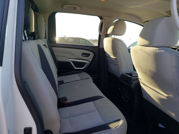 2021 NISSAN TITAN Crew Cab
