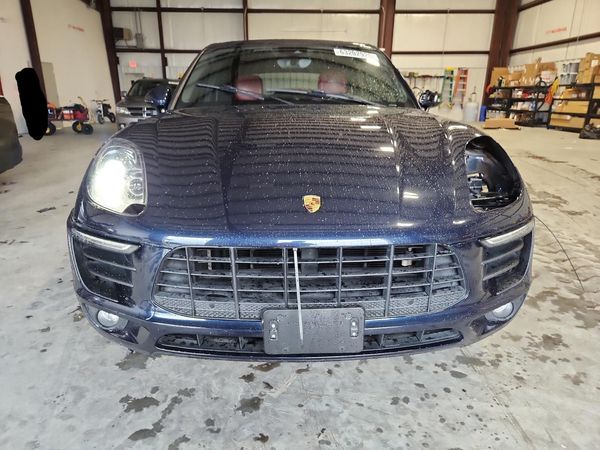 2017 PORSCHE MACAN