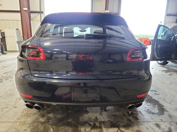 2017 PORSCHE MACAN