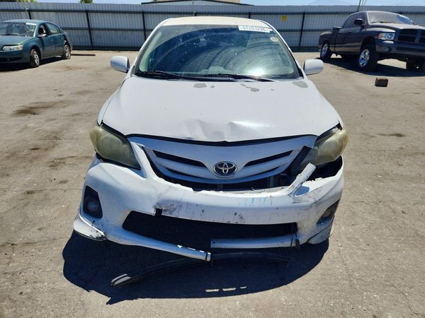 2013 TOYOTA COROLLA