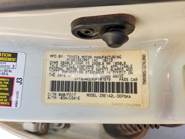 2013 TOYOTA COROLLA