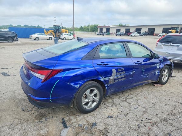 2023 HYUNDAI ELANTRA SE