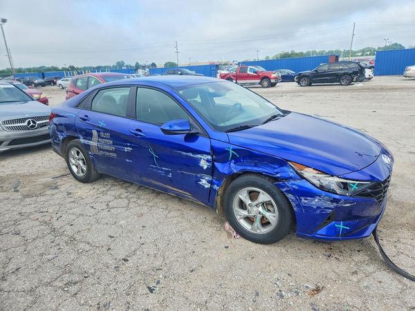 2023 HYUNDAI ELANTRA SE