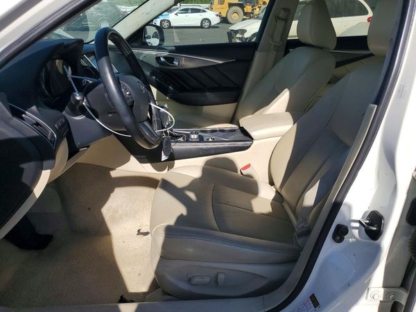 2017 INFINITI Q50