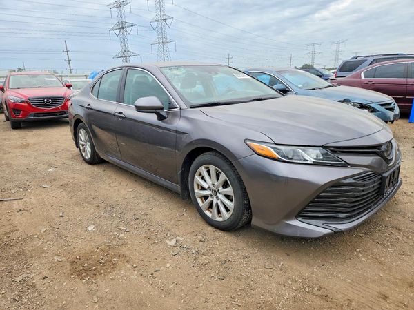 2019 TOYOTA CAMRY