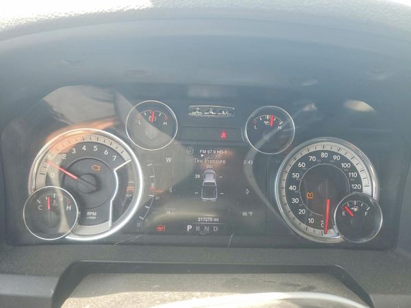 2016 RAM 1500 SLT