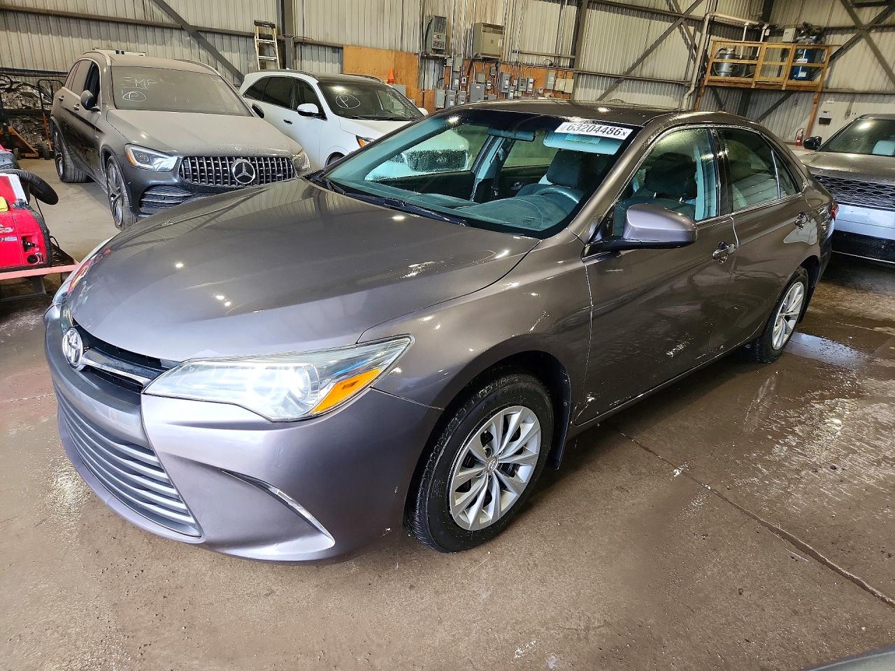 2016 TOYOTA CAMRY