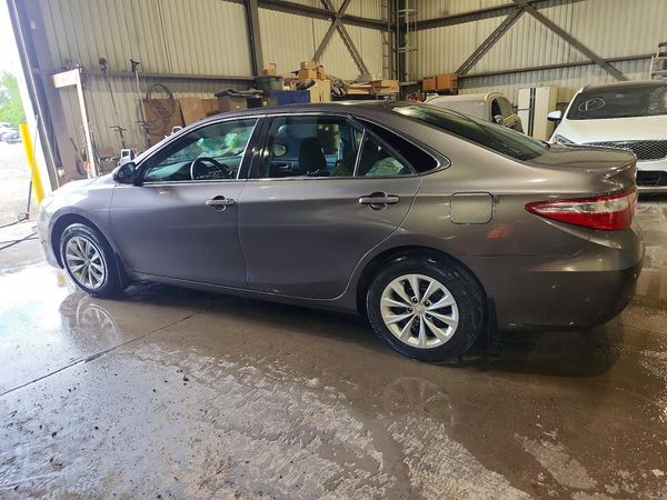 2016 TOYOTA CAMRY
