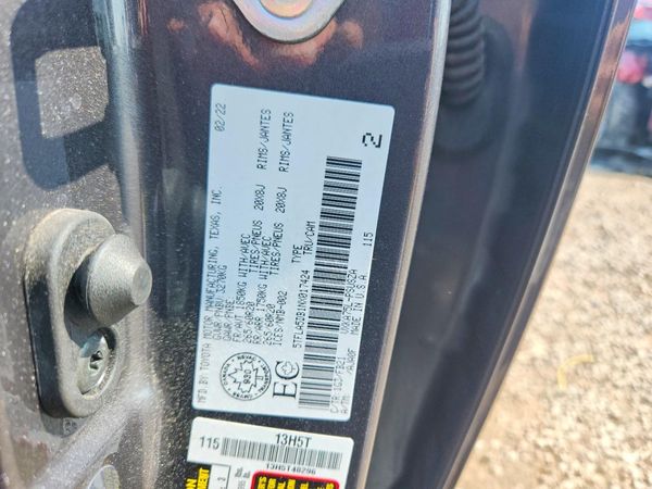 2022 TOYOTA TUNDRA SR5