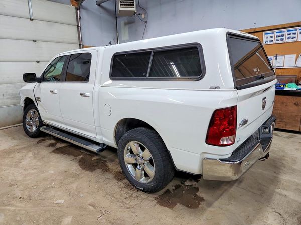 2017 RAM 1500 SLT