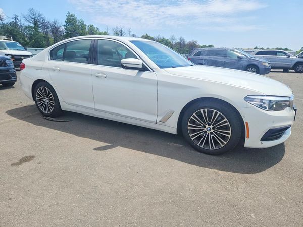 2019 BMW 530 xDrive — Passenger 3/4