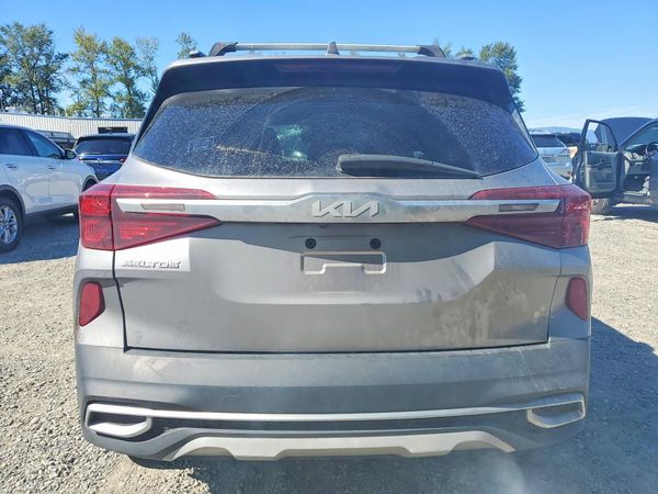 2022 KIA SELTOS EX