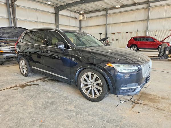 2016 VOLVO XC90