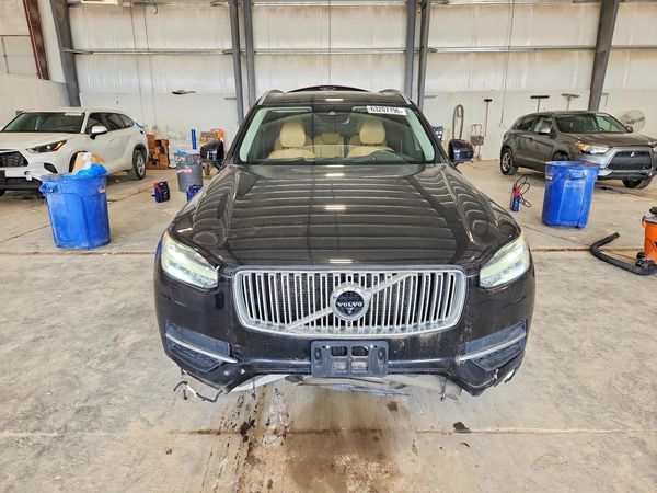 2016 VOLVO XC90