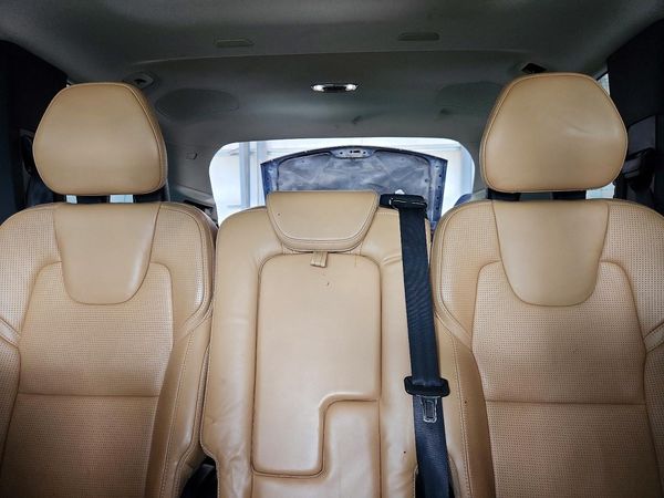 2016 VOLVO XC90