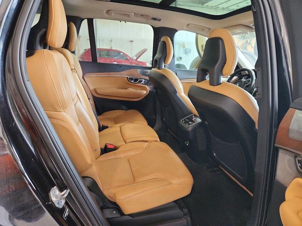 2016 VOLVO XC90