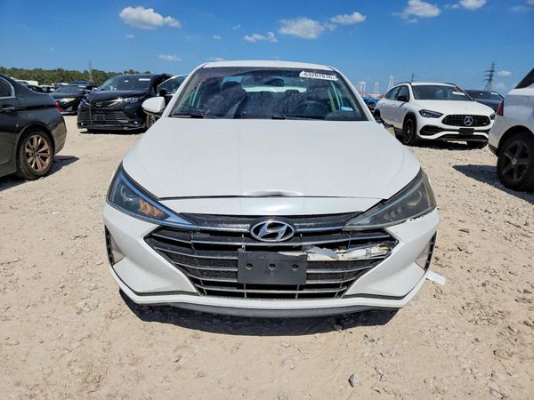 2020 HYUNDAI ELANTRA SE