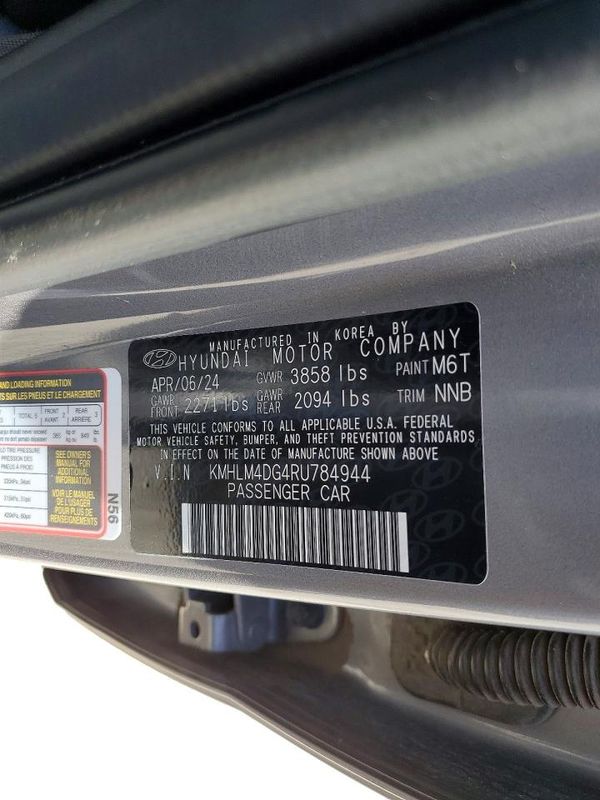 2024 HYUNDAI ELANTRA SEL