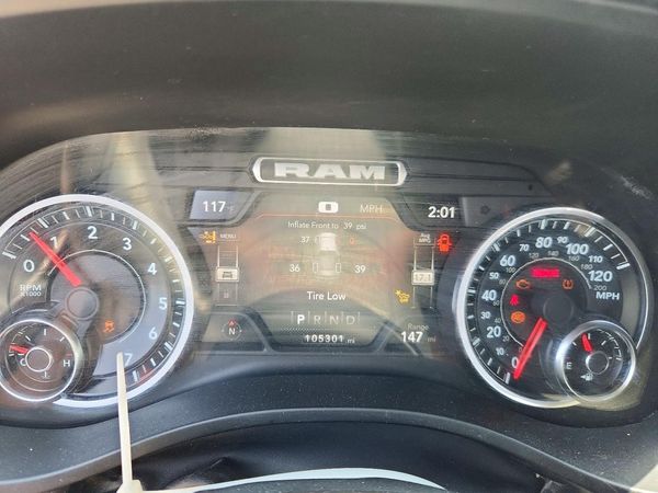 2022 RAM 1500 LARAMIE CREW CAB 4X2
