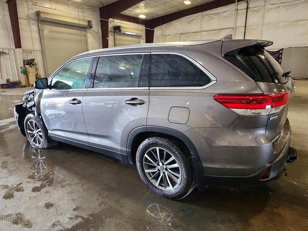 2019 TOYOTA HIGHLANDER SE/XLE