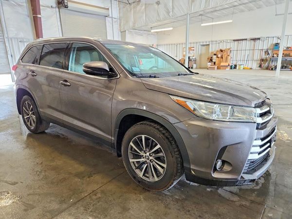 2019 TOYOTA HIGHLANDER SE/XLE