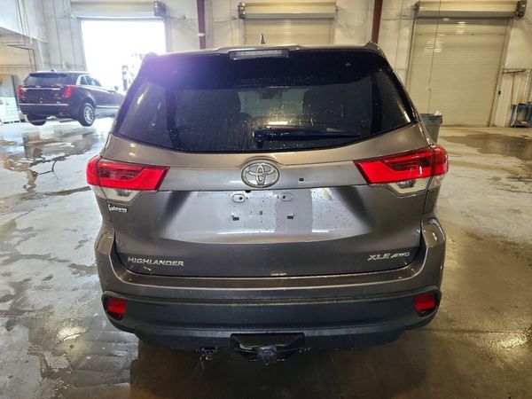 2019 TOYOTA HIGHLANDER SE/XLE