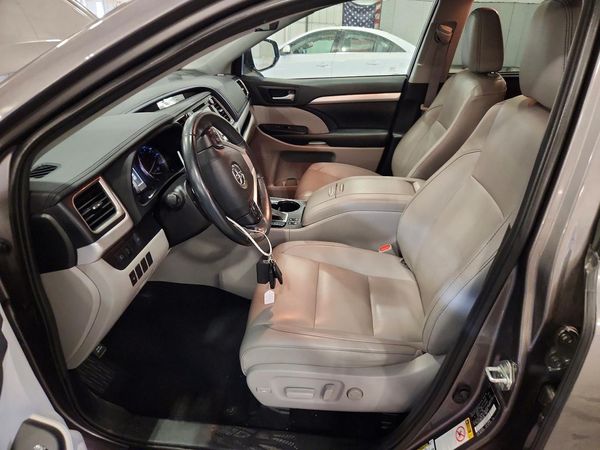 2019 TOYOTA HIGHLANDER SE/XLE
