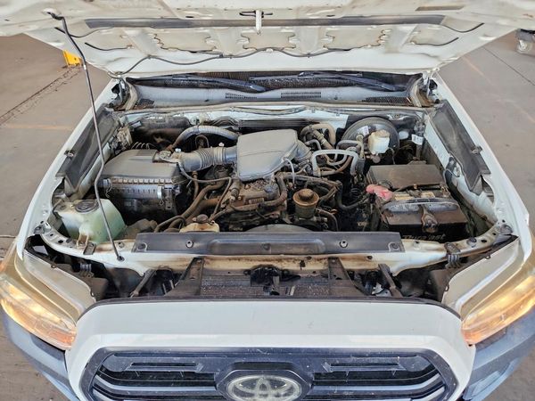 2019 TOYOTA TACOMA SR5