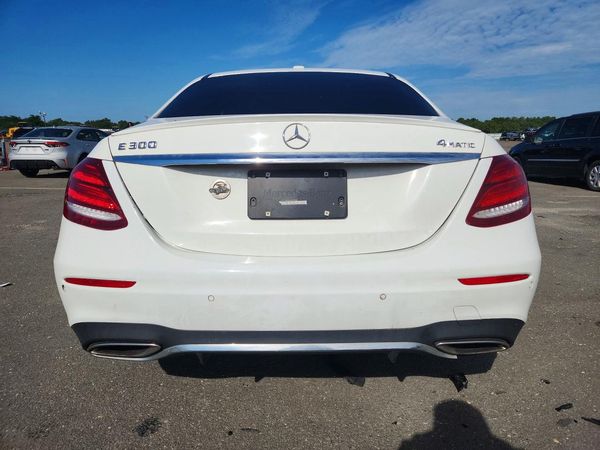 2017 MERCEDES-BENZ E E300-4M