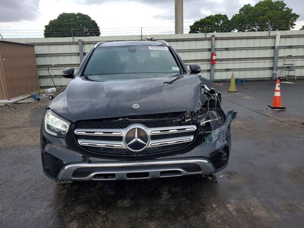 2020 MERCEDES-BENZ GLC GLC300