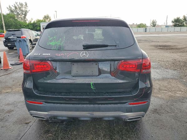 2020 MERCEDES-BENZ GLC GLC300