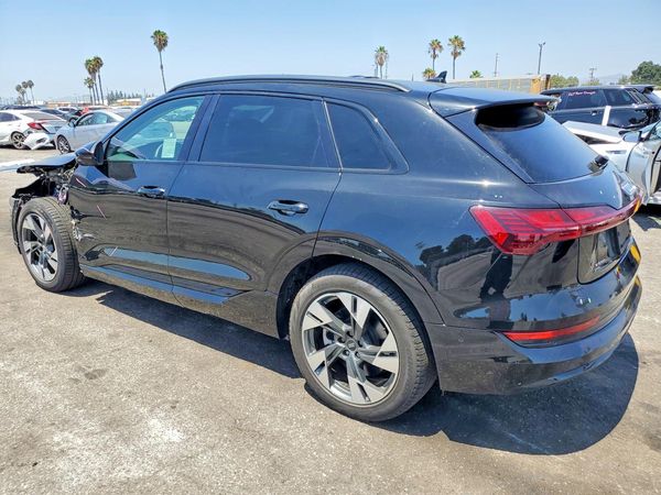 2021 AUDI E-TRON quattro Premium