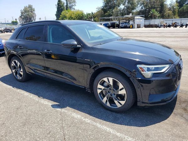 2021 AUDI E-TRON quattro Premium