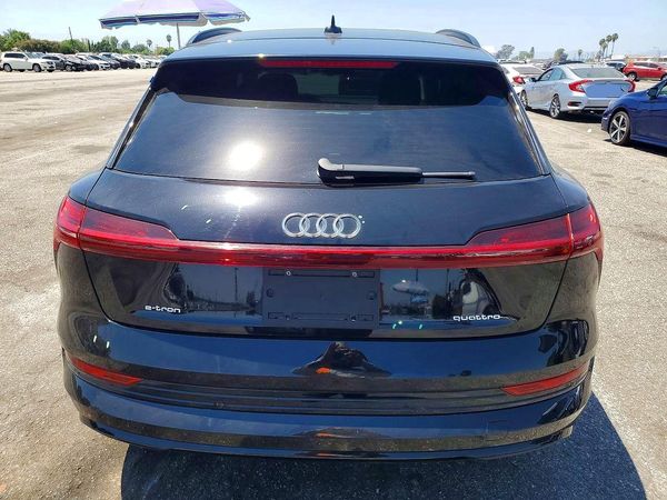 2021 AUDI E-TRON quattro Premium