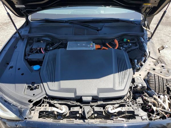 2021 AUDI E-TRON quattro Premium