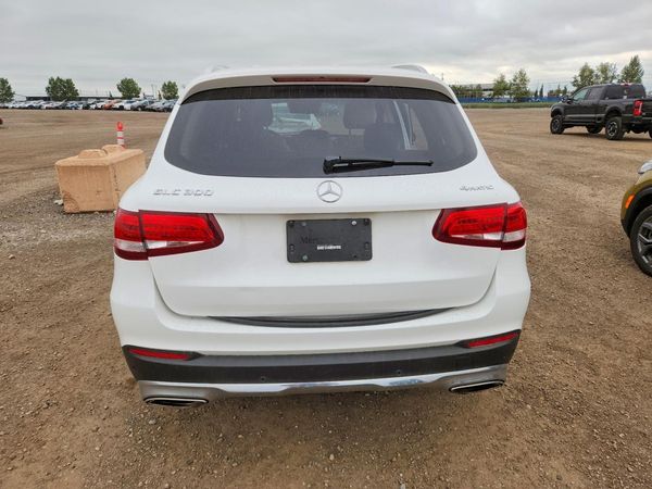 2017 MERCEDES-BENZ GLC GLC300 Base-4M