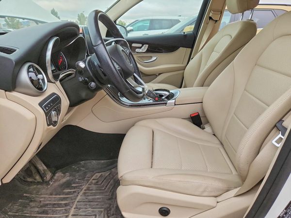 2017 MERCEDES-BENZ GLC GLC300 Base-4M