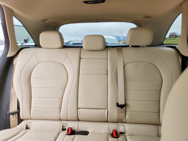 2017 MERCEDES-BENZ GLC GLC300 Base-4M
