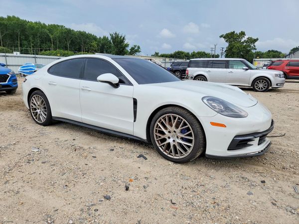 2018 PORSCHE PANAMERA Base / 4
