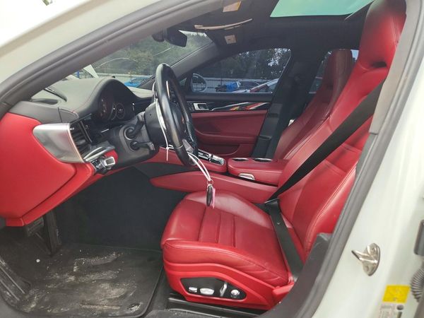 2018 PORSCHE PANAMERA Base / 4