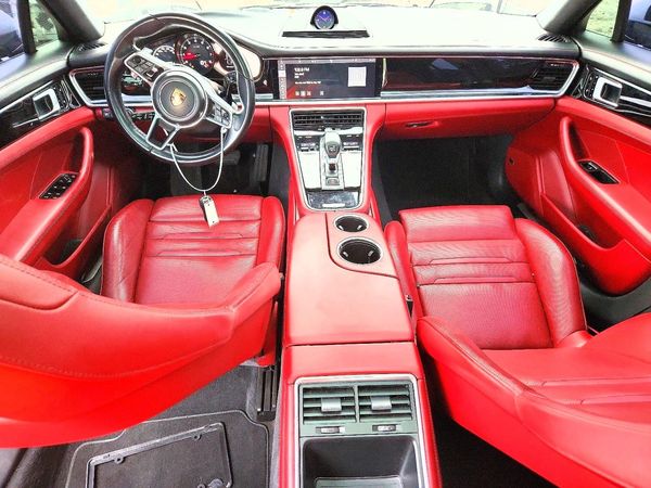 2018 PORSCHE PANAMERA Base / 4